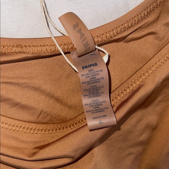 SKIMS One-Piece Swimsuit with Cut-Out - Picture 9 of 16